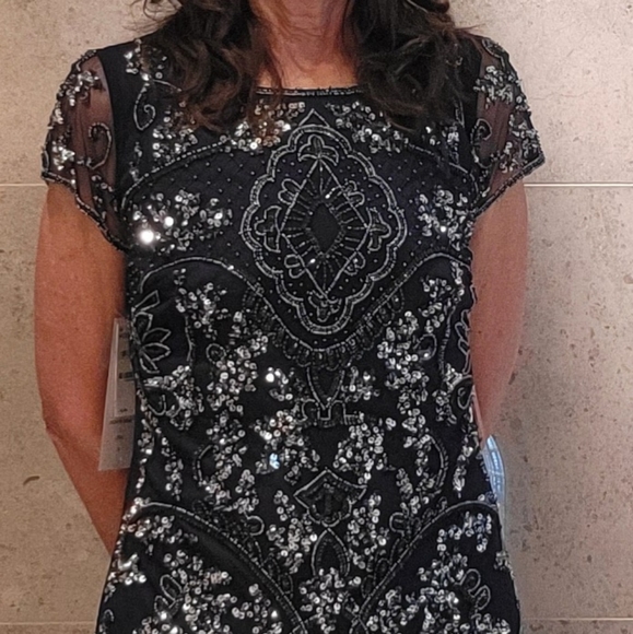 Beaded evening gown - Picture 2 of 4